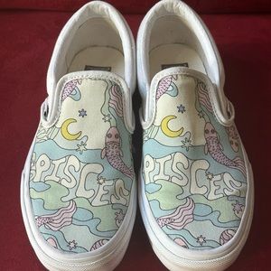 VANS OFF THE WALL - Womens Slip On - SIZE 5.5 - Pisces